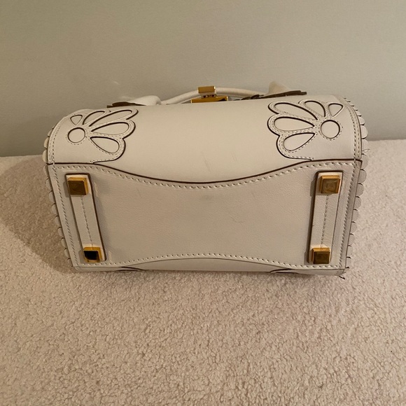 Michael Kors Collection white scalloped leather satchel & removable strap - Picture 6 of 8